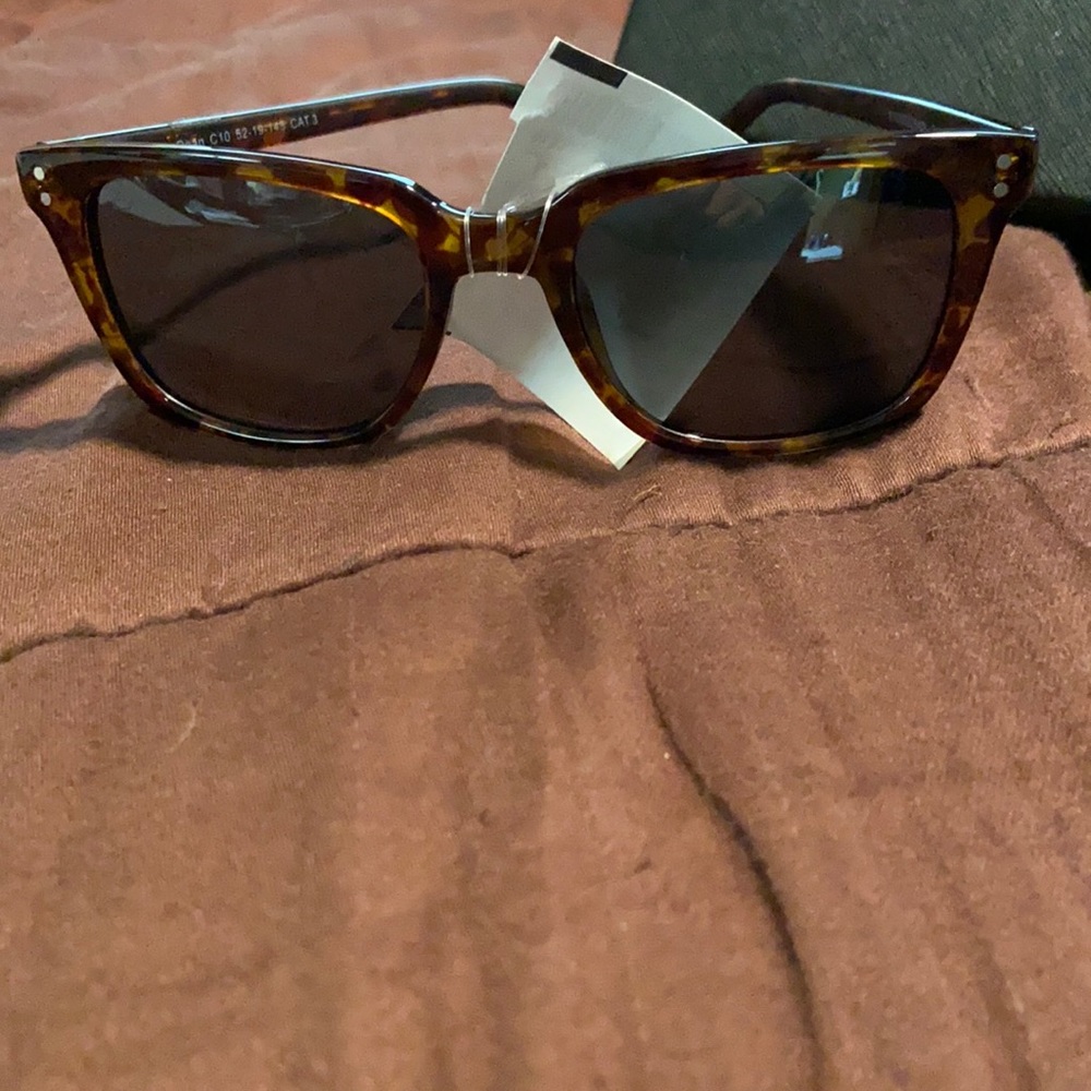 Tortoise Shell Sunglasses by Prive’ Revaux Brand.
